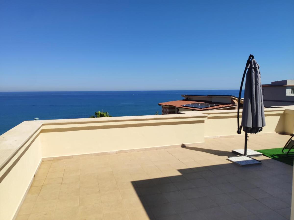 Residence Eloisa Appartamenti バレストラーテ エクステリア 写真