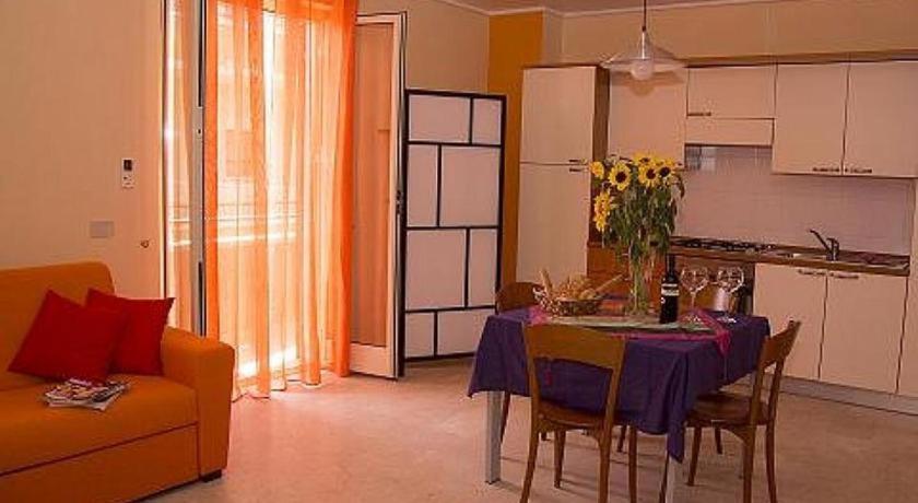 Residence Eloisa Appartamenti バレストラーテ エクステリア 写真